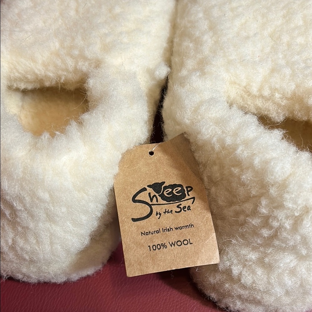 Wool Slippers - Picture 4 of 5